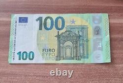 Euro banknotes 100