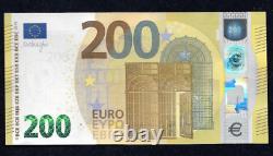 Italy 200 Euro Banknote, Very Rare Collect Or Spend, Holiday Money 2019 32